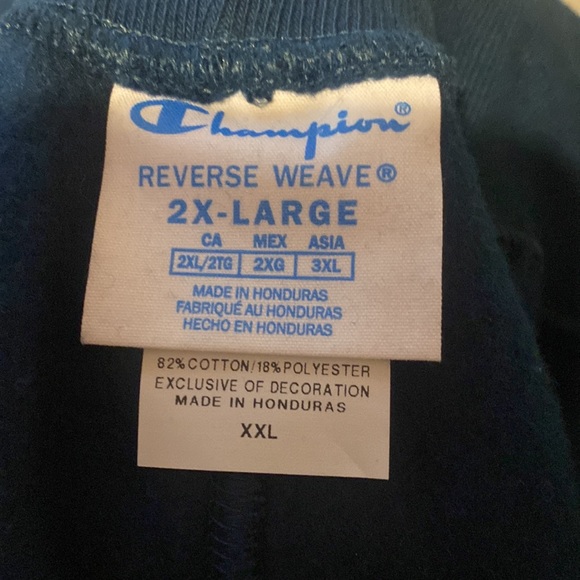 NWOT Men’s Champion Reverse Weave Joggers - Picture 3 of 3